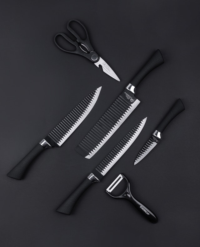 knives